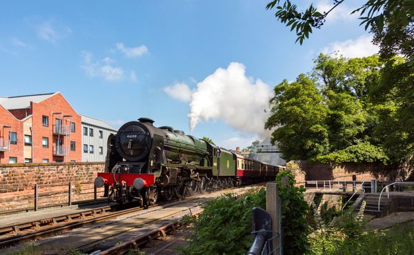 Saphos Trains - The Welsh Marches Express - travelling to Cardiff Central