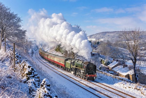 Saphos Trains - The Pennine Peaks Christmas Explorer - travelling to 