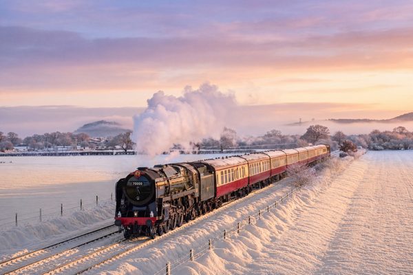 Saphos Trains - The Pennine Peaks Christmas Explorer - travelling to 